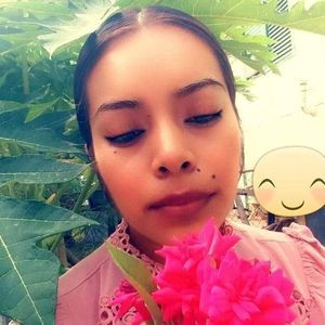 Meet your Posher, Adriana